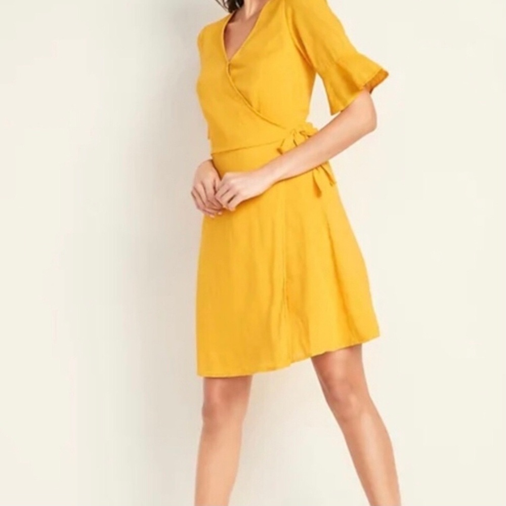 🥳HP🎉 Old Navy Gold Yellow Wrap Dress NWT Sz XXL
